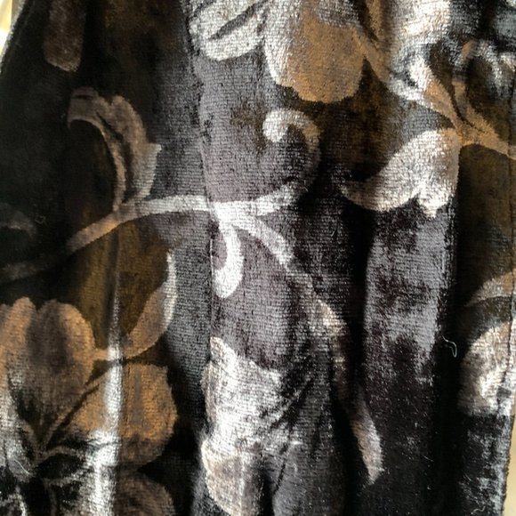 Elegant Gold and black flowered velvet and satin scarf, 3x1 - Picture 4 of 4